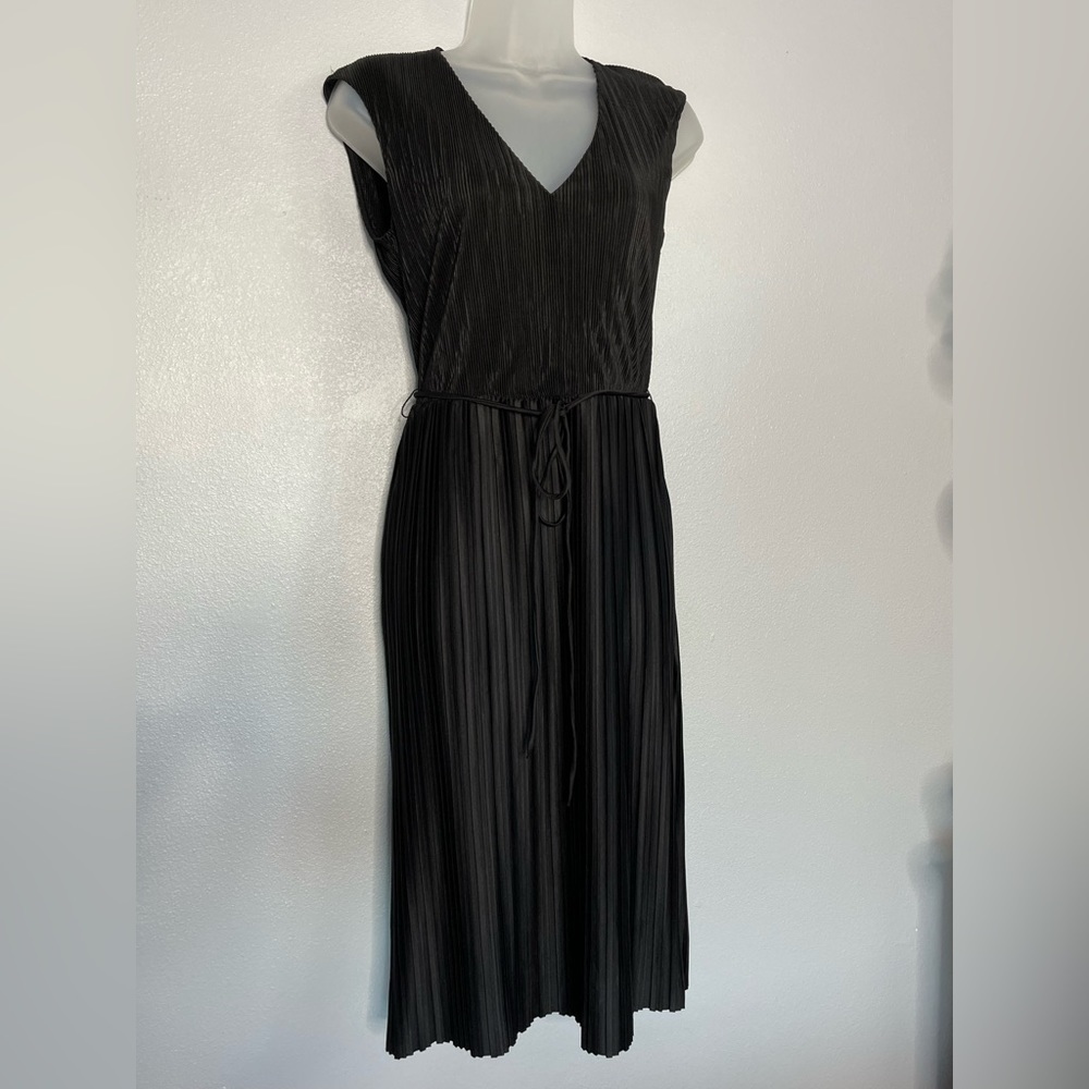 MNG Mango pleated Black Midi Party Dress Size 4 NWT